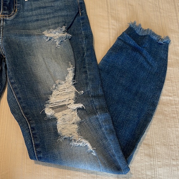 NWT Cello Distressed, Ripped Blue Jeans - Picture 6 of 10